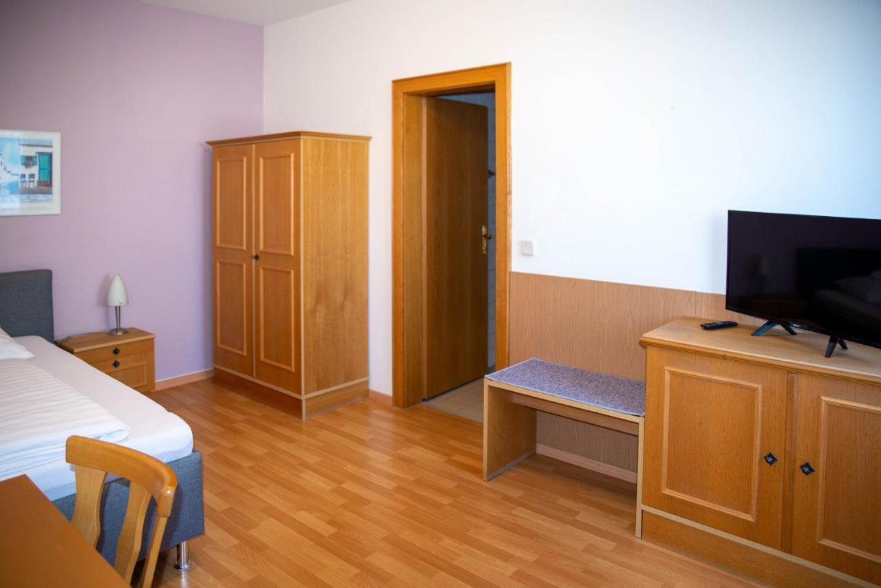 Pension Christine Grossweikersdorf Екстер'єр фото
